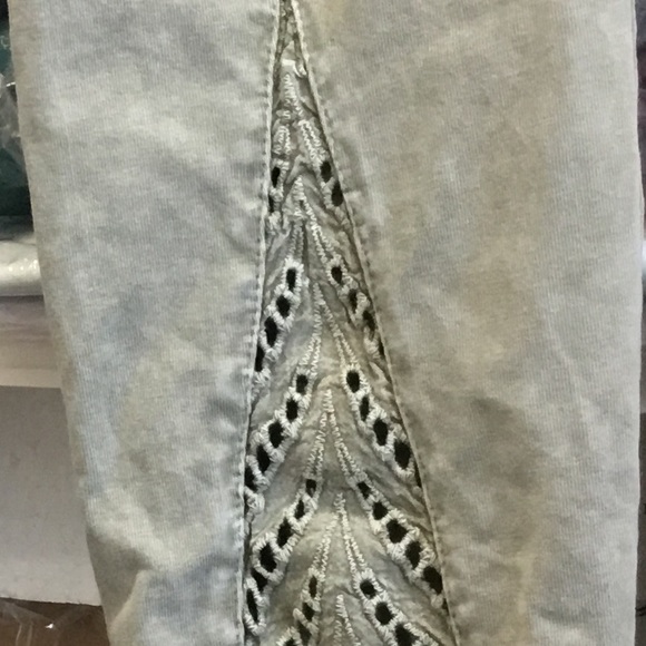 EASEL Light Green Olive Mineral Washed Small Leggings - Picture 7 of 12